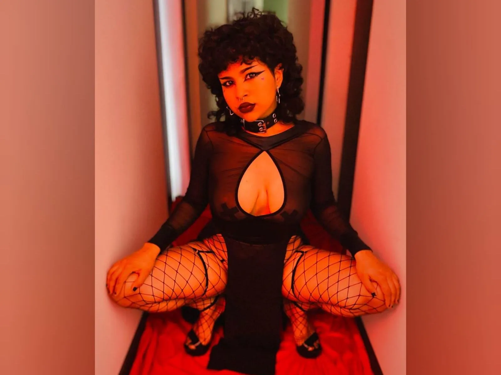 Image de profil du modèle de webcam SataniaUwU