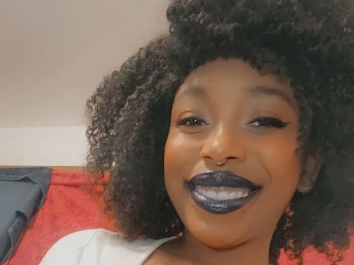 DecayingJinx profilbild på webbkameramodell