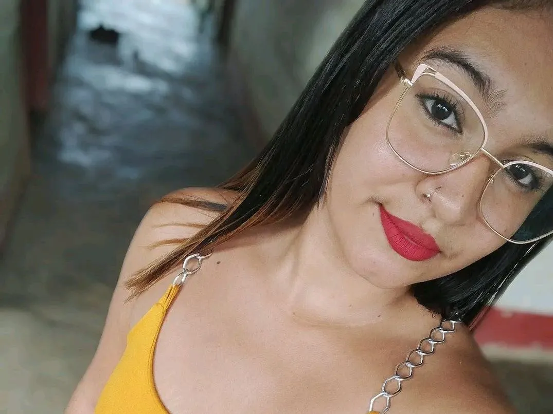 Image de profil du modèle de webcam CarlaRoux