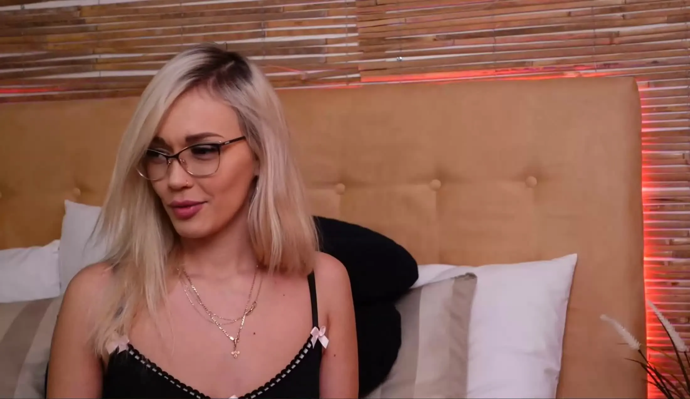 Interprete LucyAddison Video 3