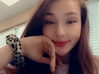 Profilbilde av ShaeleeBeauty webkamera modell