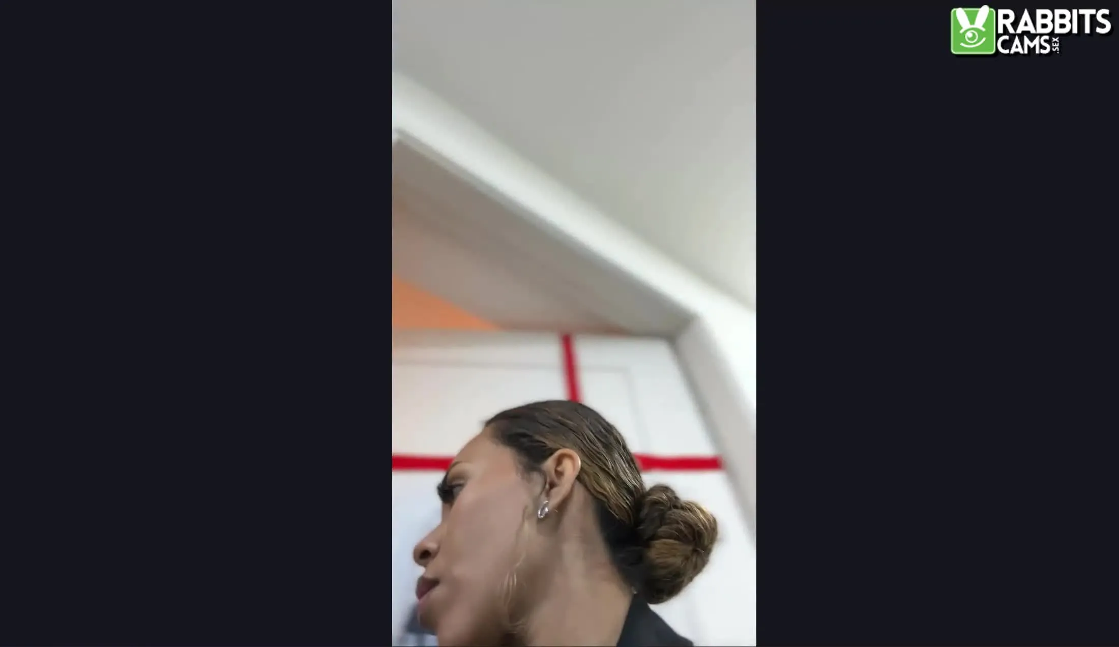 Artist TatianaDeLucas Video 1