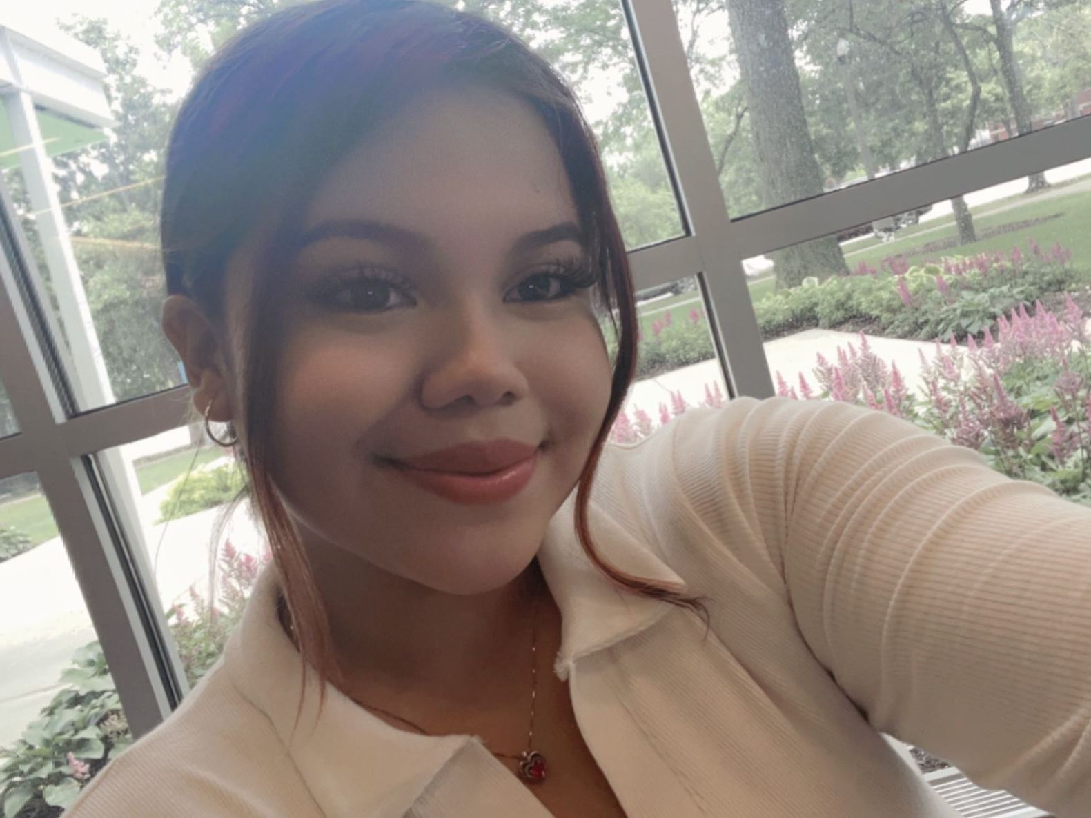 Foto de perfil de modelo de webcam de cuterobin