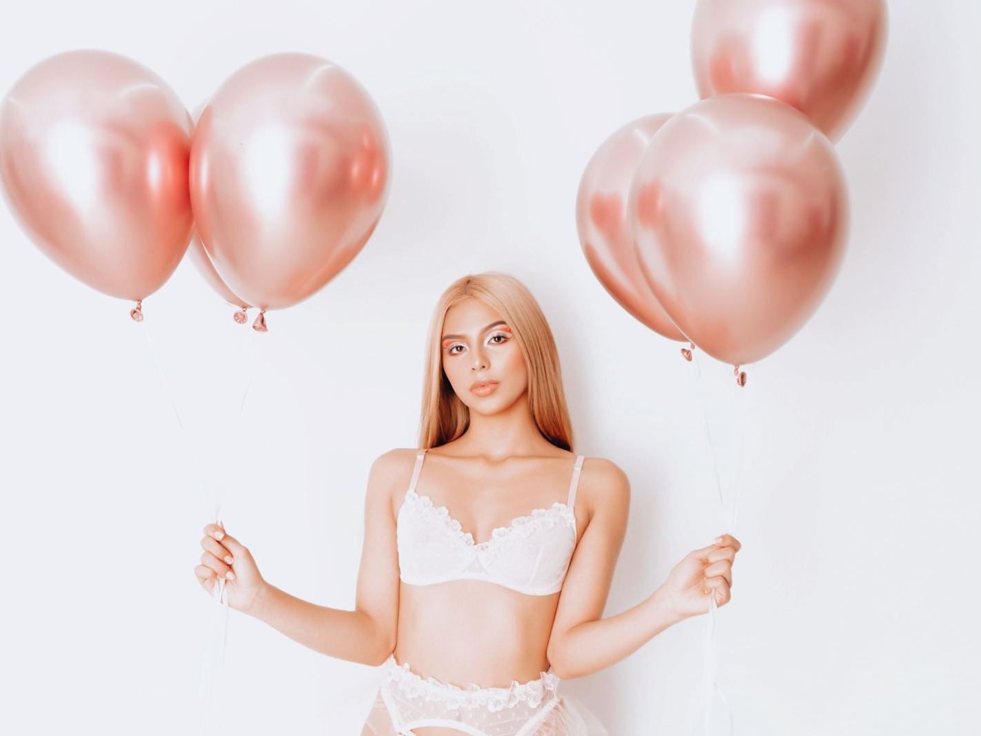 Image de profil du modèle de webcam KatynJhons