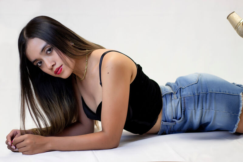 Performer CarlaG18 Photo 4