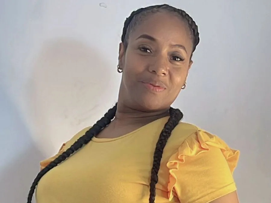 Imagen de perfil de modelo de cámara web de cattleyaCotzomi22