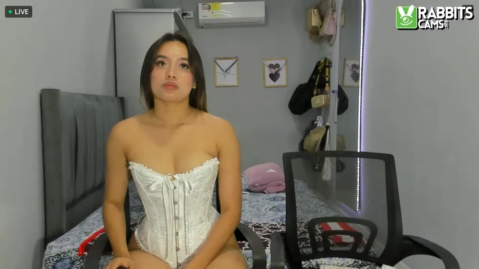 Performer Strawbeerry Video 1