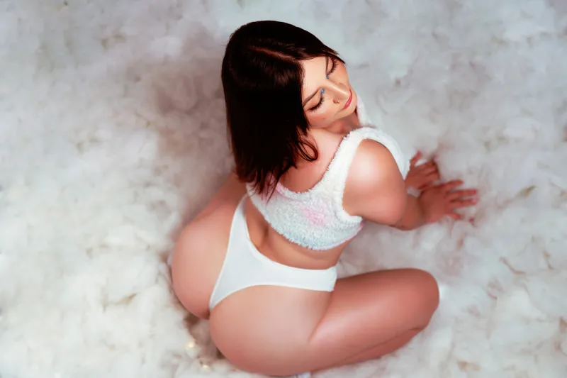 Performer AnnieLeonii Photo 7