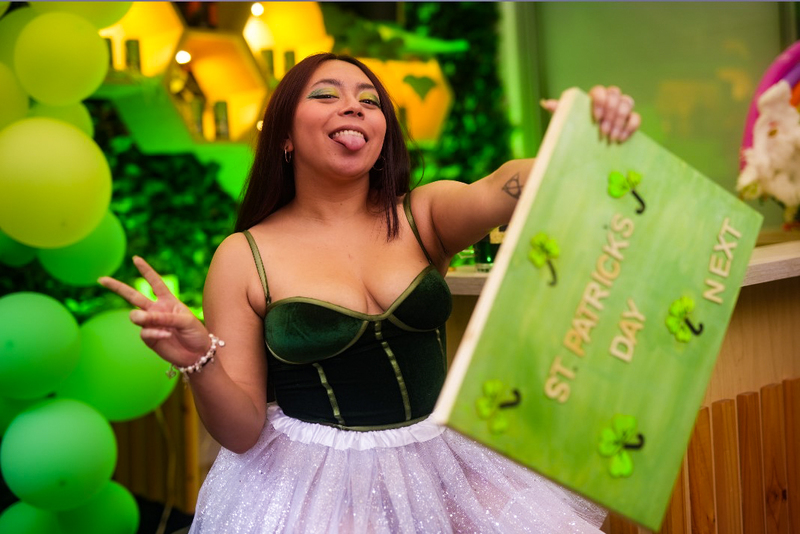 Artist PeachLawrence Foto 7