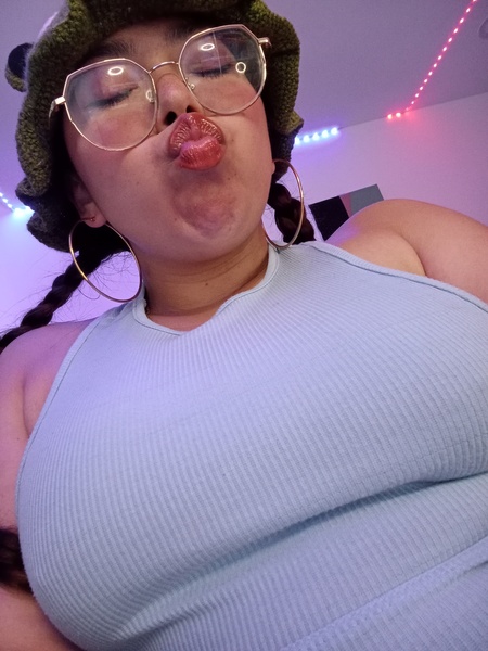 Artist PeachLawrence Foto 2