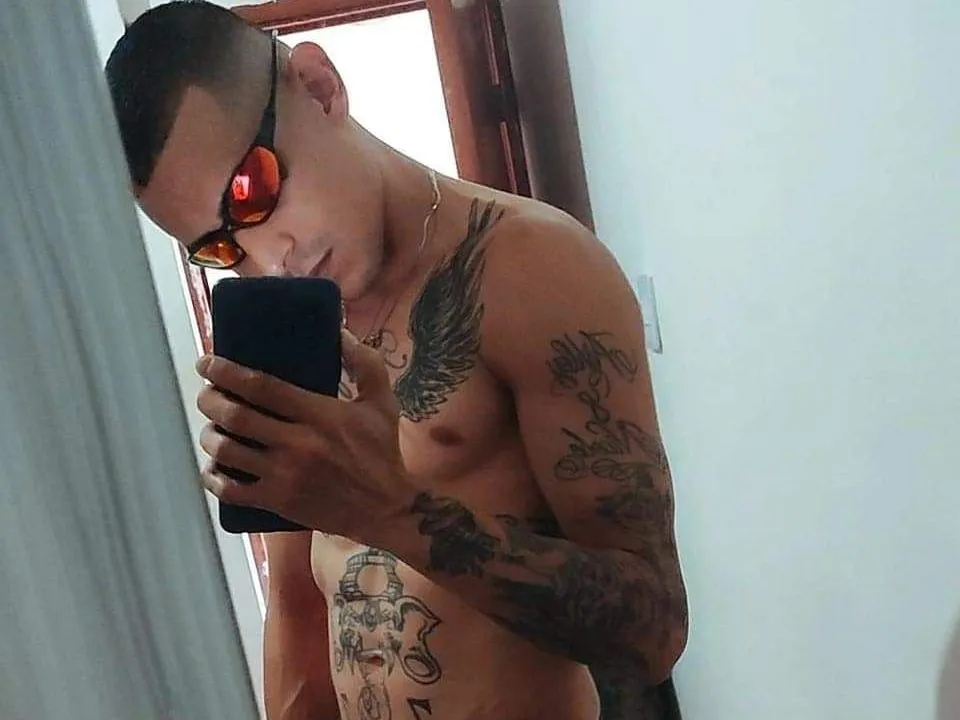 Image de profil du modèle de webcam SexyHilarybs