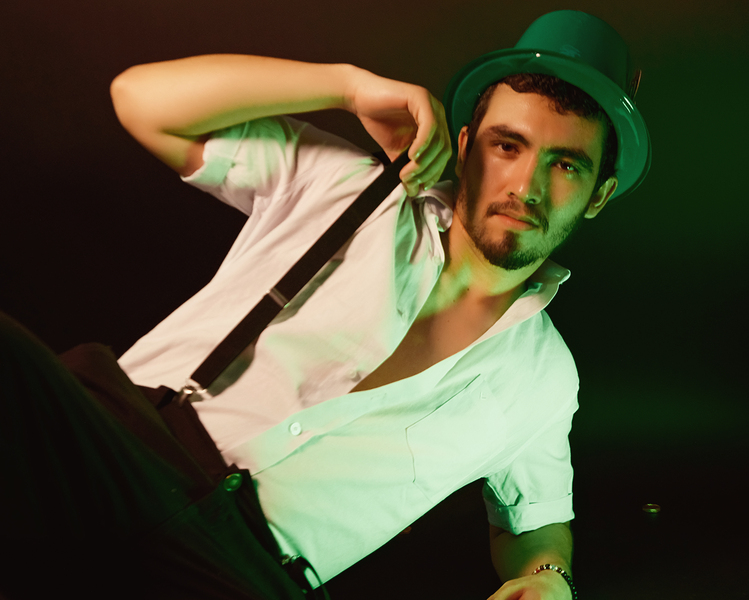 Performer DialexandroJones Photo 10