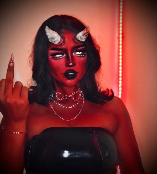 Performer CharlieMasson Photo 6
