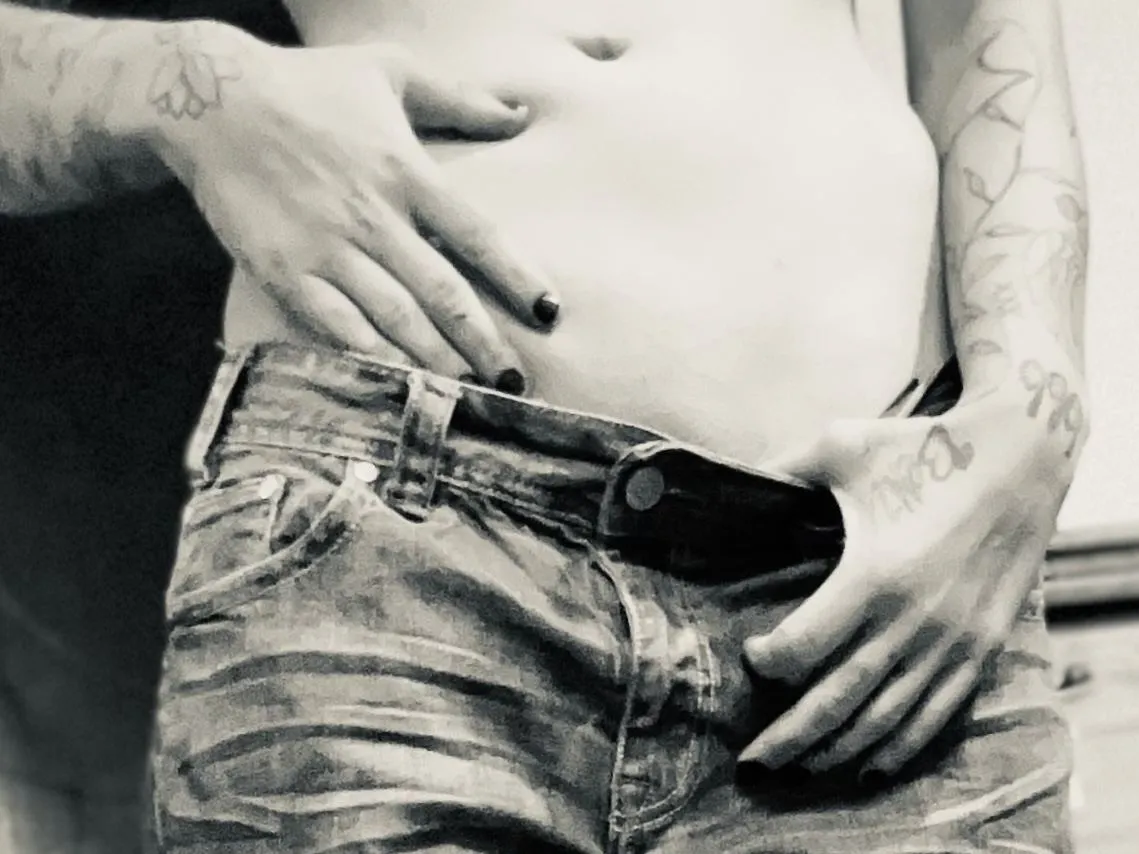 Image de profil du modèle de webcam Benzlikethemercedes