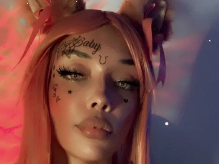 Imagen de perfil de modelo de cámara web de ZharaHarper