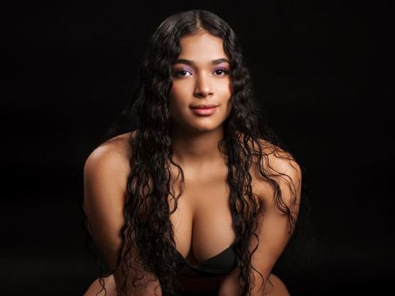 LizziieJoness profilbild på webbkameramodell