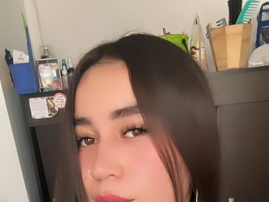 Imagen de perfil de modelo de cámara web de littlejean