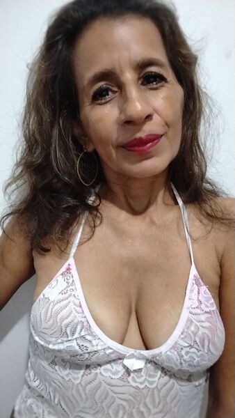 Performer pervertmilf4u49 Photo 3