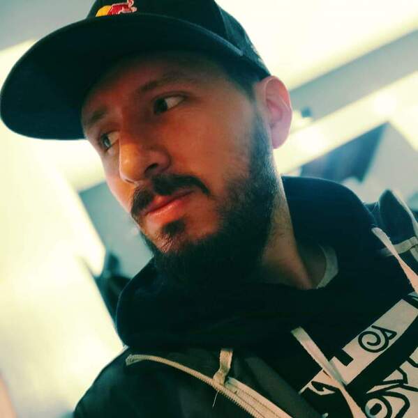 Interprète TomasHunter Photo 2