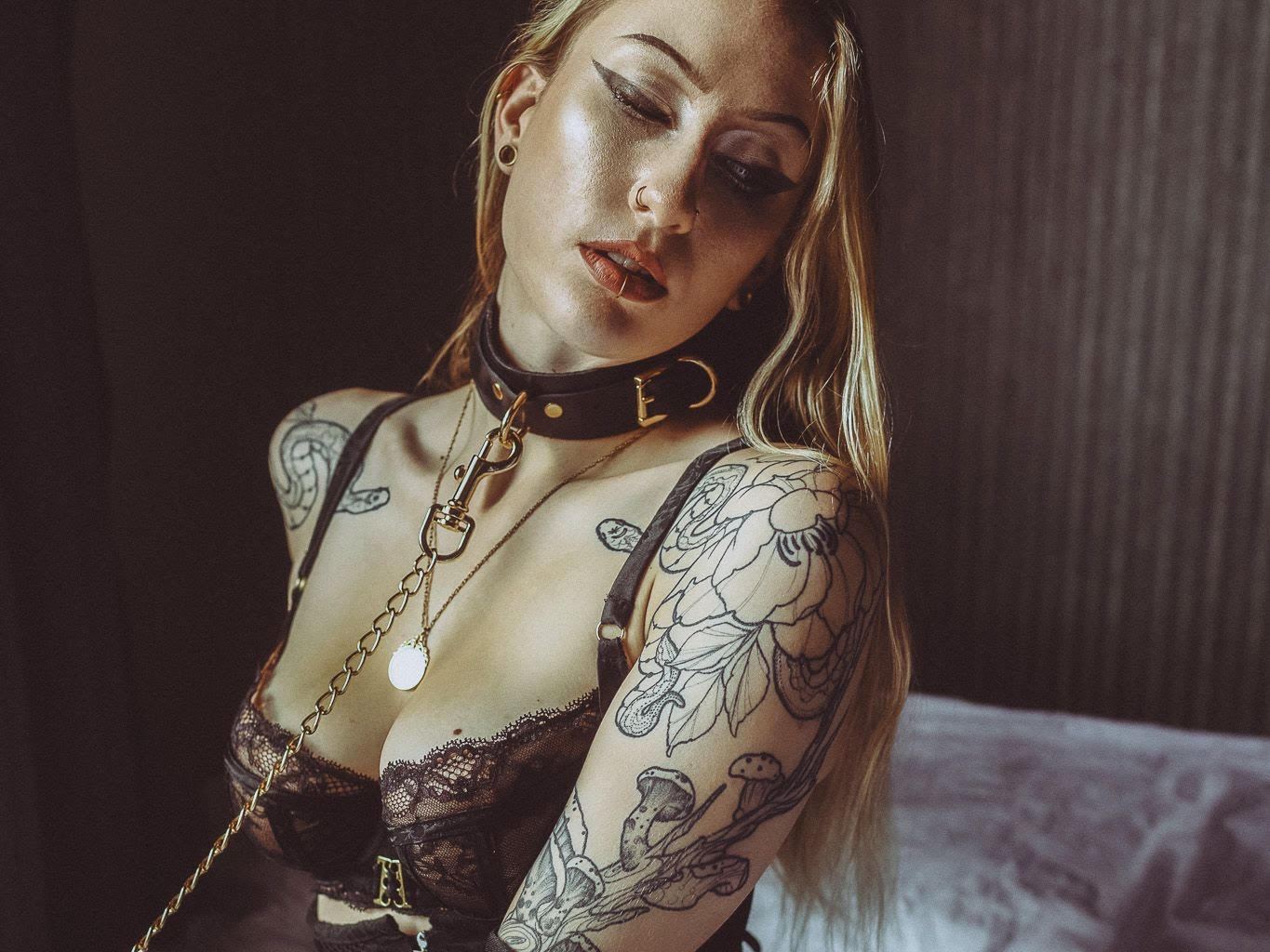 RosieDentelle profielfoto van cam model