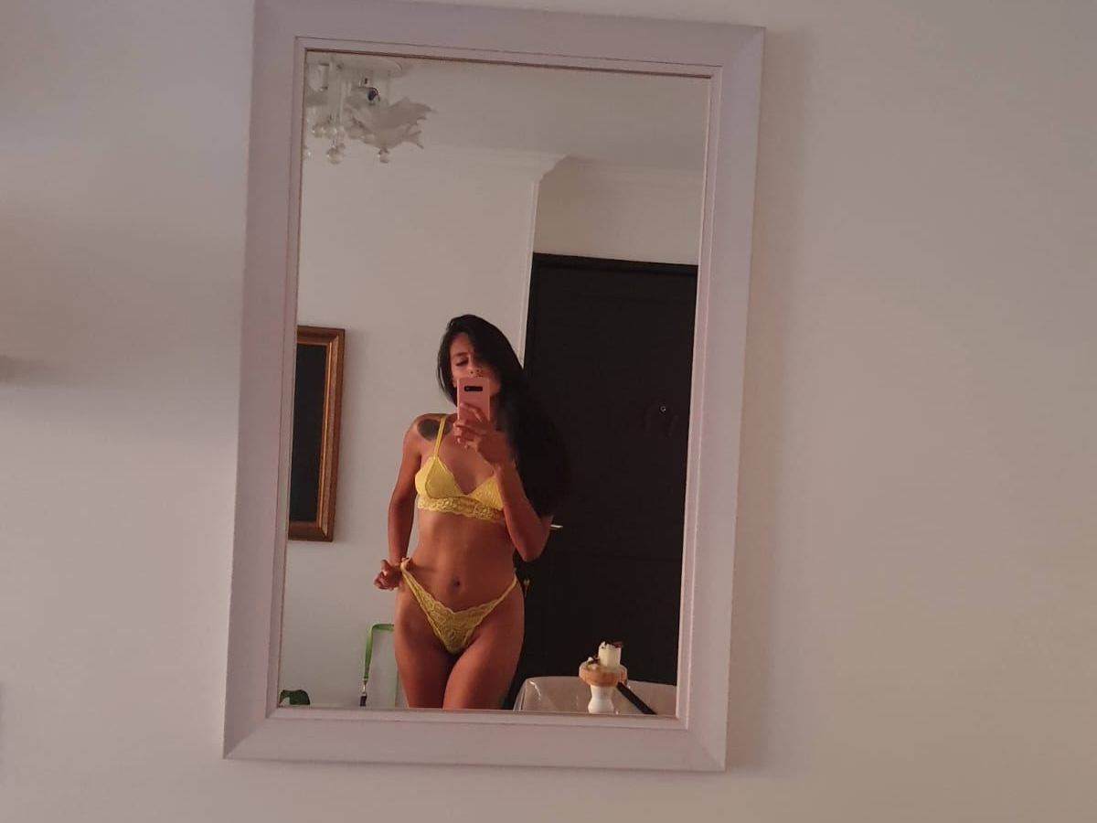 Foto de perfil de modelo de webcam de MirandaGlam29