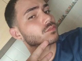 AdrianConors profilbild på webbkameramodell