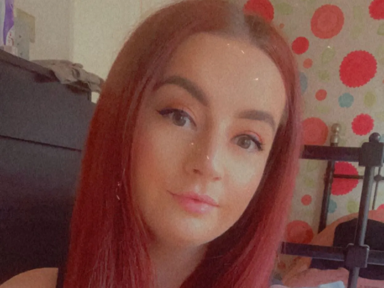 LippyLivx cam model profile picture