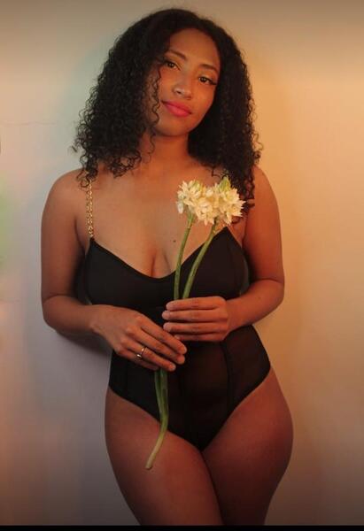 Performer AmberhMiller Photo 4