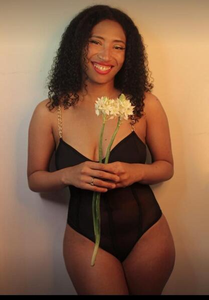 Performer AmberhMiller Photo 3