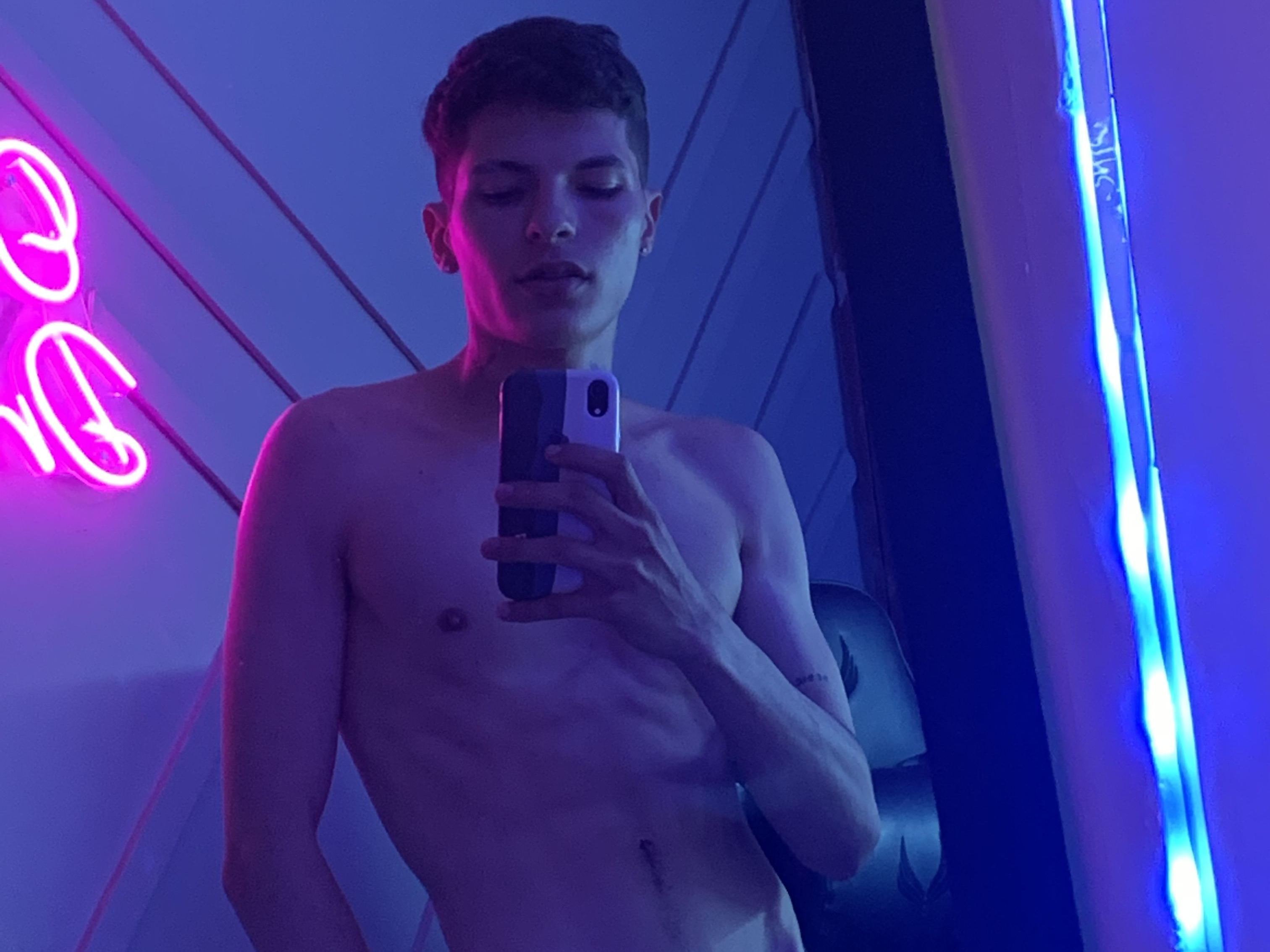 Harrisonccuper profielfoto van cam model 