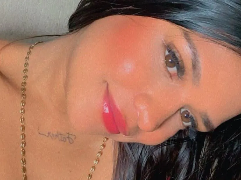 Imagen de perfil de modelo de cámara web de carlaswett