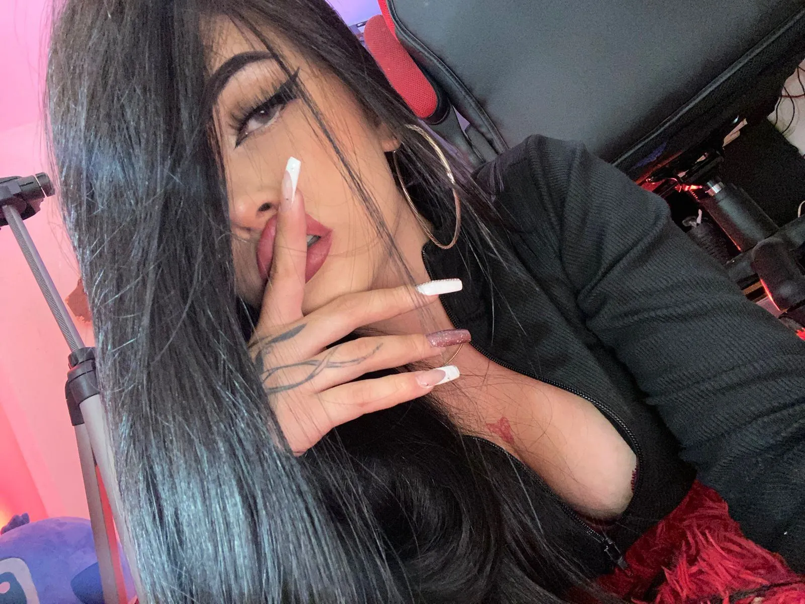 niiaakasha cam model profile picture