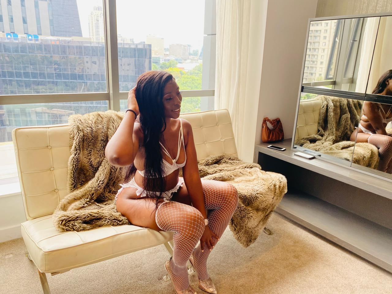 Imagen de perfil de modelo de cámara web de Naughtyblackdolxx