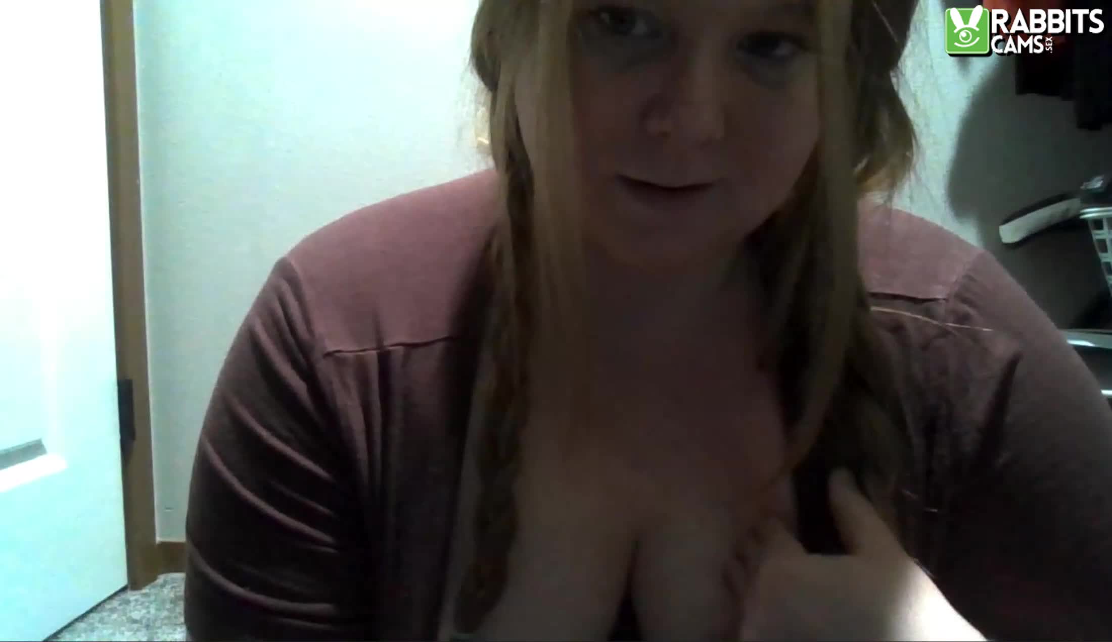 Interprete Pinkflowerhole Video 1