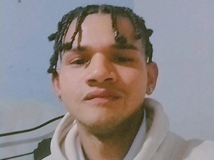 YusufUriel profilbild pÄ webbkameramodell