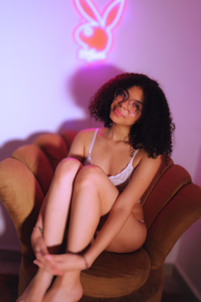 Interprète LucyyViolett Photo 4