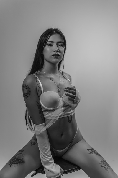 Performer TanaMystic Photo 8