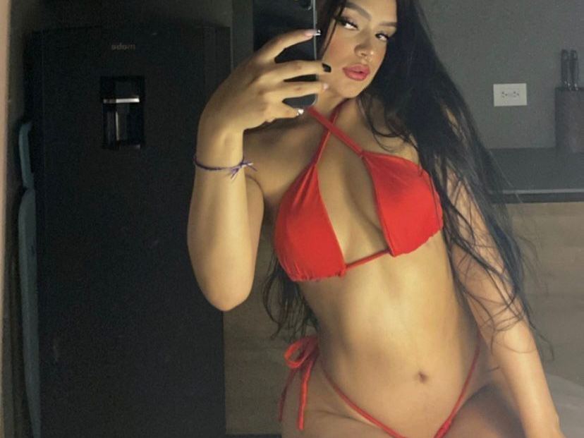 Imagen de perfil de modelo de cámara web de KloeJonsXXX
