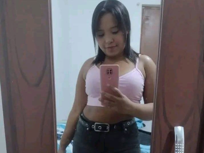 EmmaJones122 profielfoto van cam model