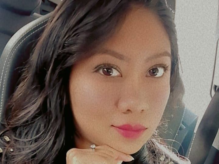 MiaLovely27 cam model profile picture