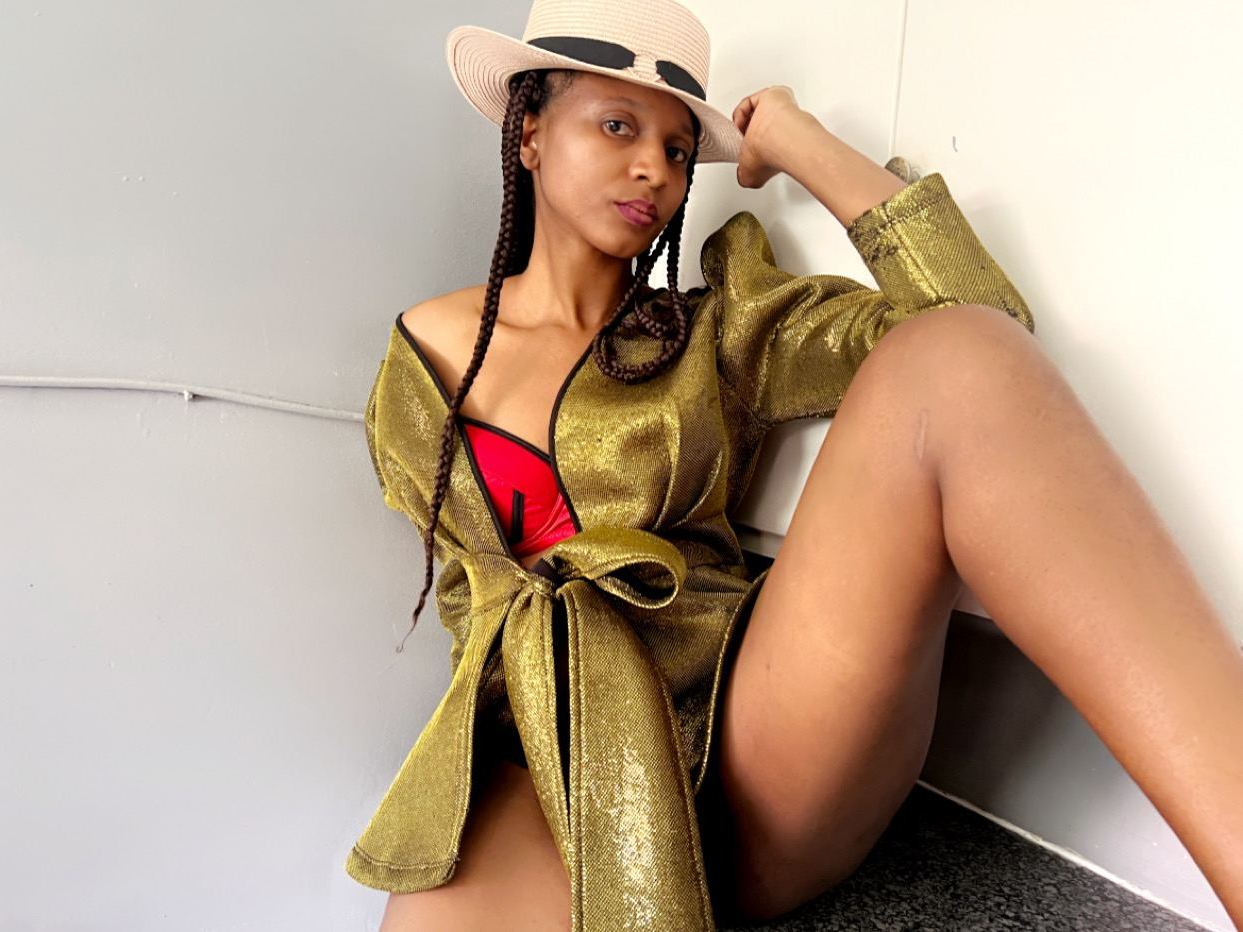 Imagen de perfil de modelo de cámara web de CreamyCaramelx