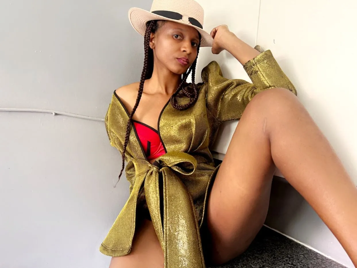 Imagen de perfil de modelo de cámara web de CreamyCaramelx