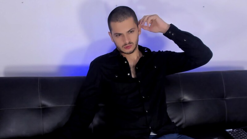 Interprète LonelyHotGuy22 Photo 2