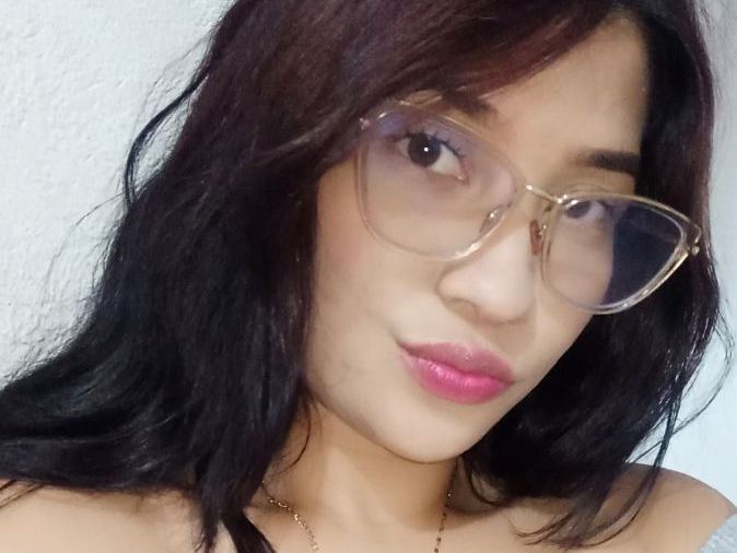 Image de profil du modèle de webcam MiaLalaine019