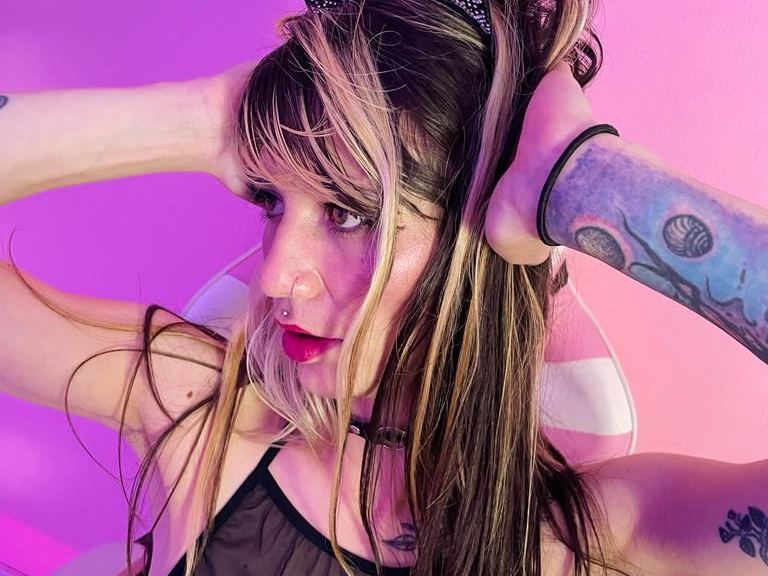 Foto de perfil de modelo de webcam de ISSAHOLM