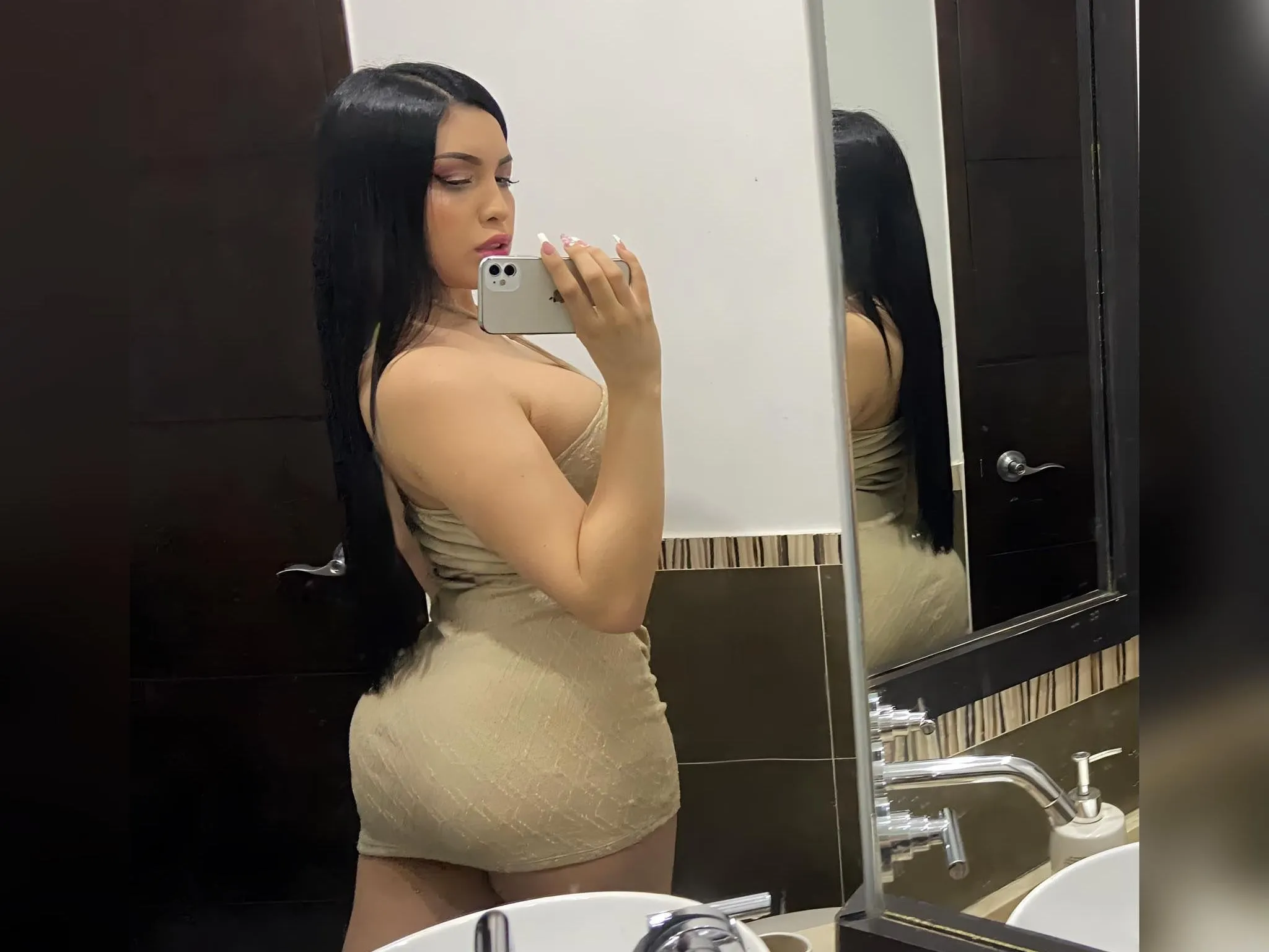 MollyGutierrez profilbild på webbkameramodell