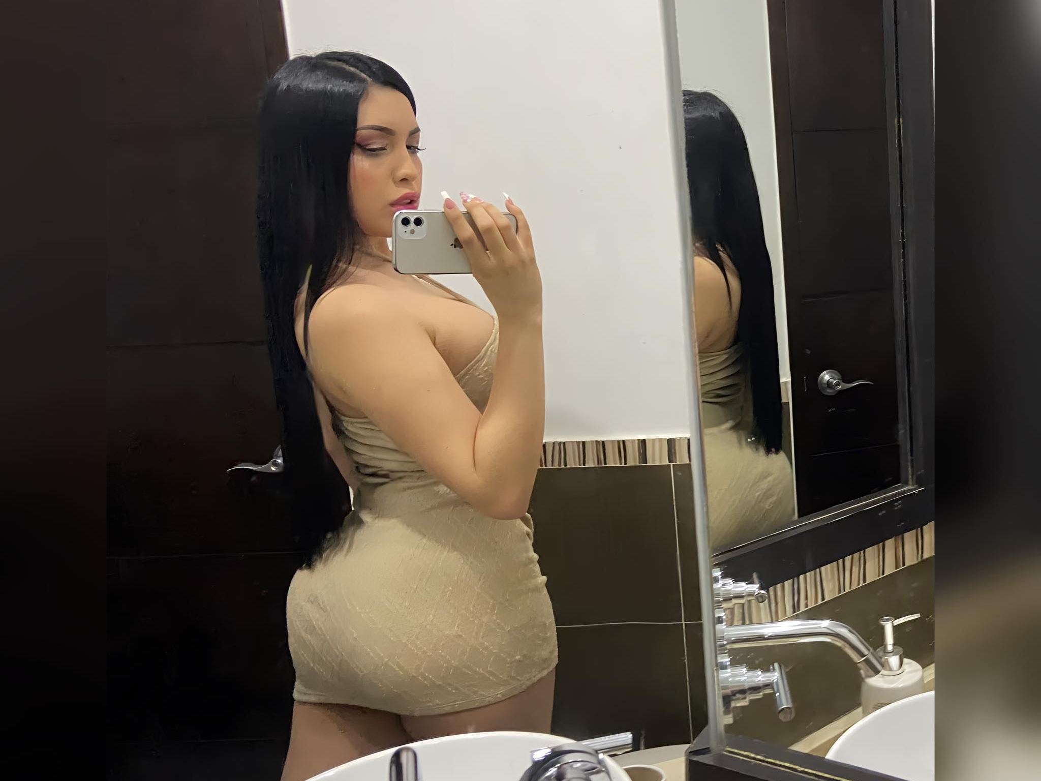 MollyGutierrez profilbild på webbkameramodell