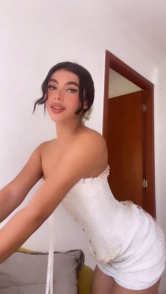 Performer IsabelleFoxxi Photo 2