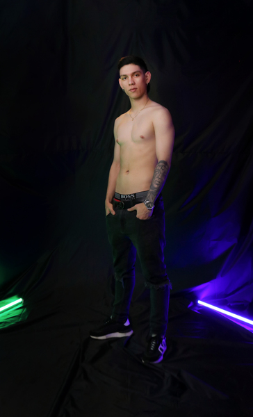 Performer charlieedaviss Photo 1