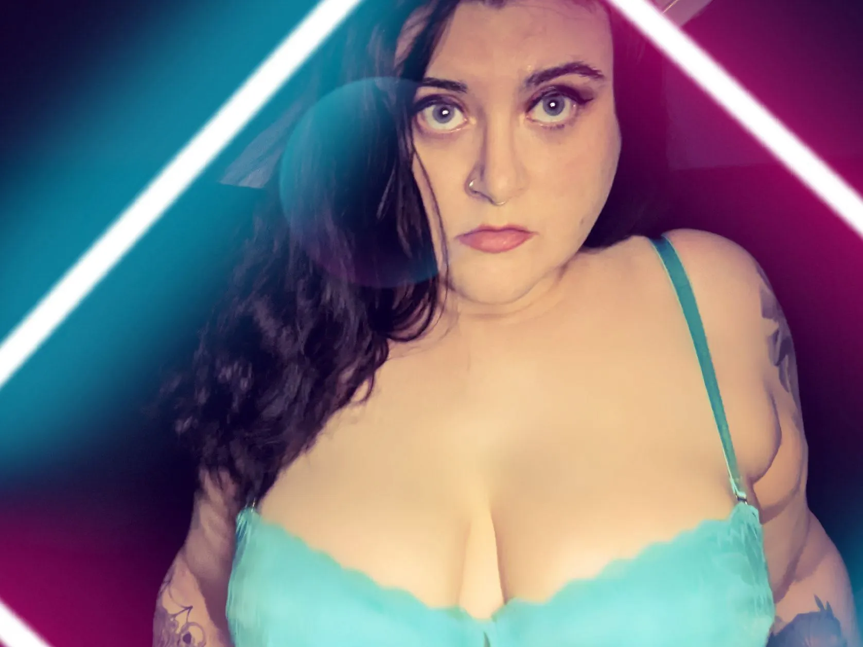 Imagen de perfil de modelo de cámara web de CosmicHippyX